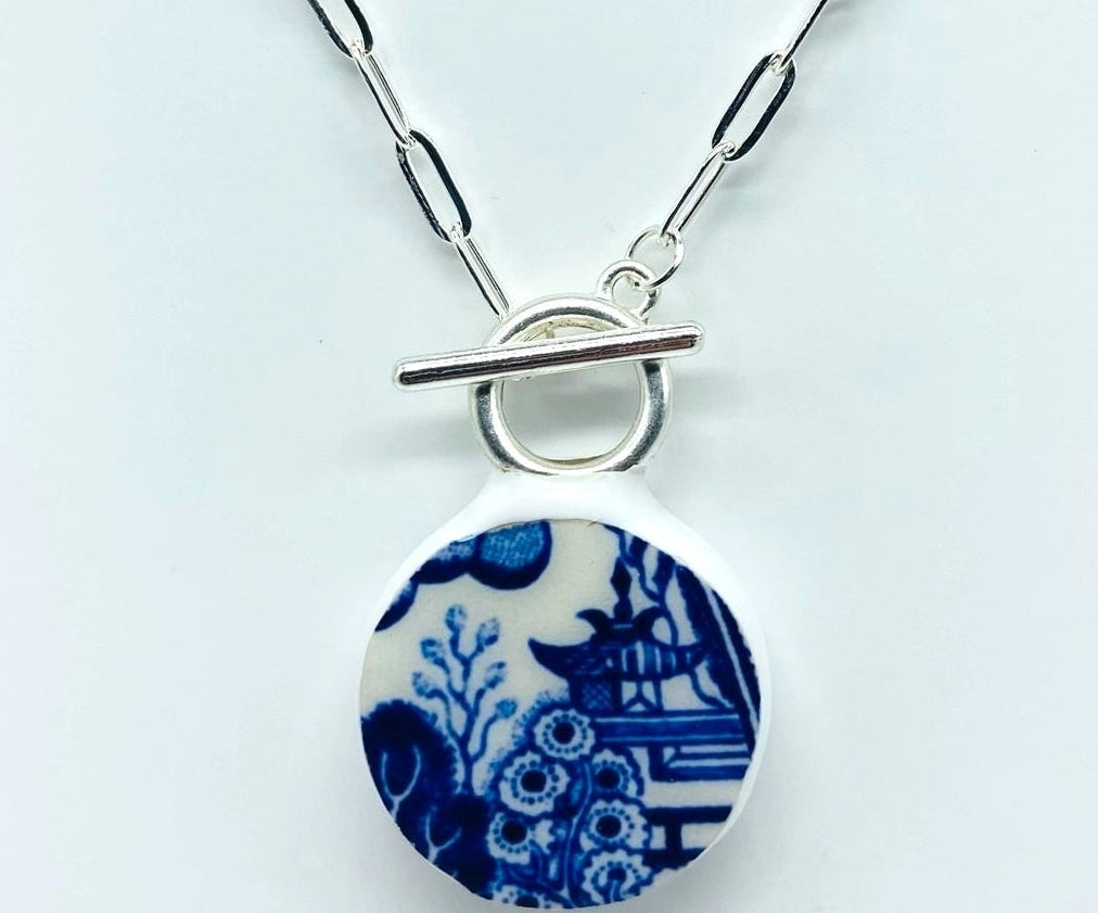 Pagoda Dinner Plate Necklace - Churchill Blue Willow