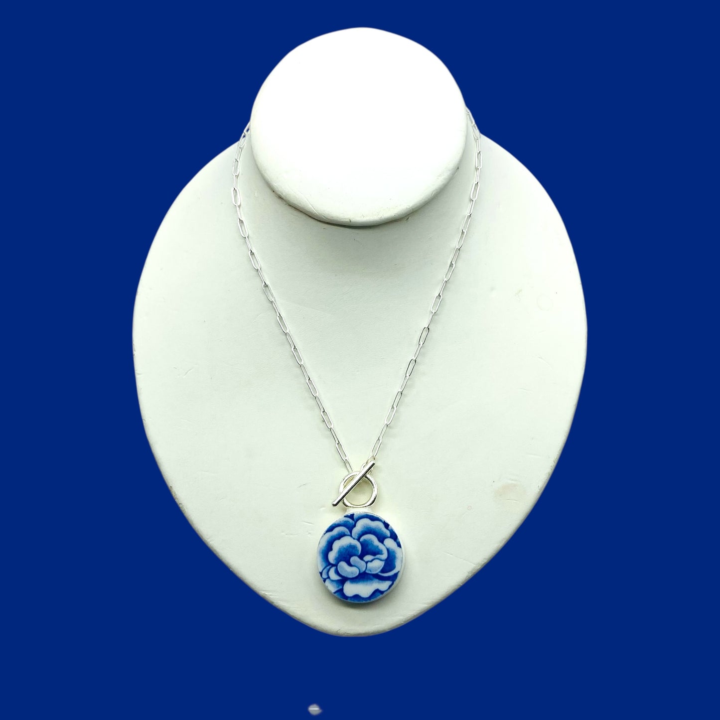 Dinner Plate Necklace - Flower