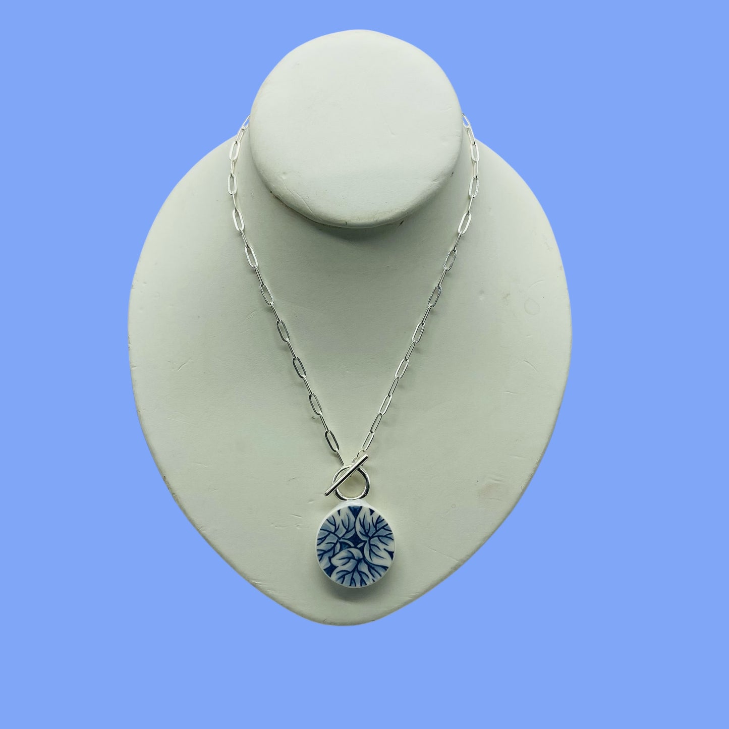 Dinner Plate Necklace - Leaves